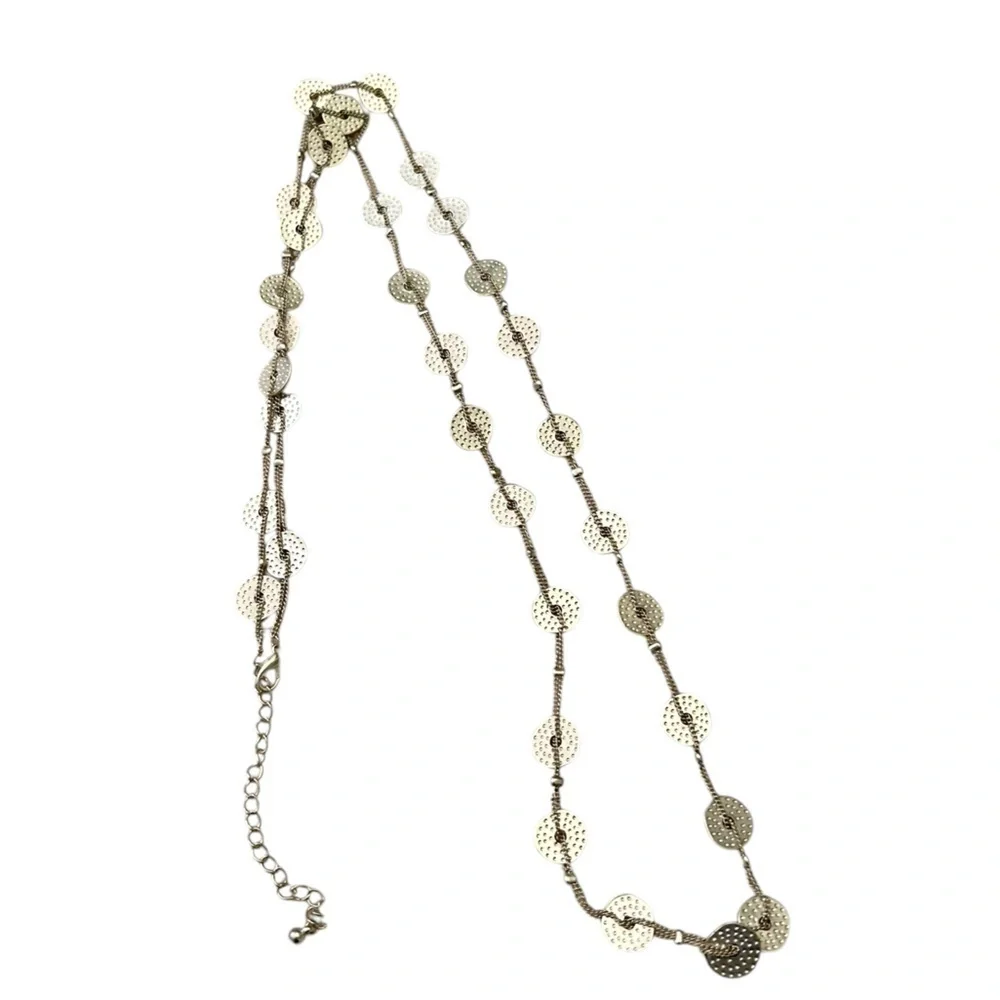 Trendy boutique boutique silver